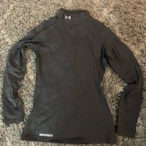 Long sleeve under armour shirt
